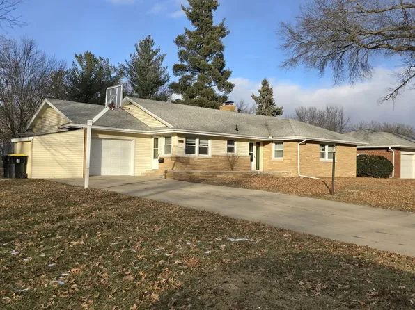 204 W Lincoln St, Normal, IL 61761