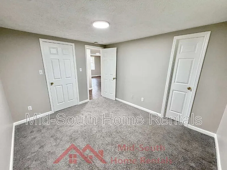 225 N Tipton St #D — Photo 8