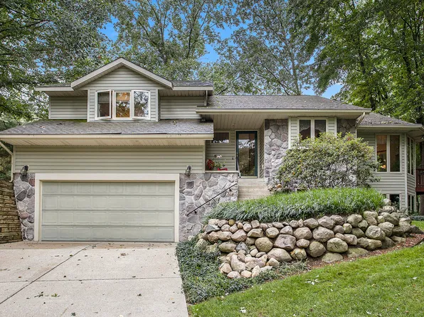 6160 Oatman Dr, Kalamazoo, MI 49004