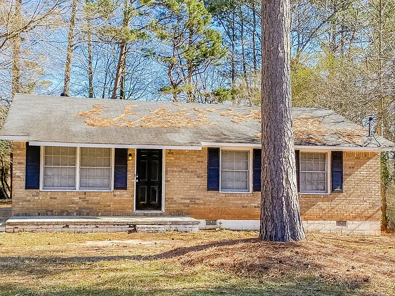 8216 Saxon Ct — Photo 1