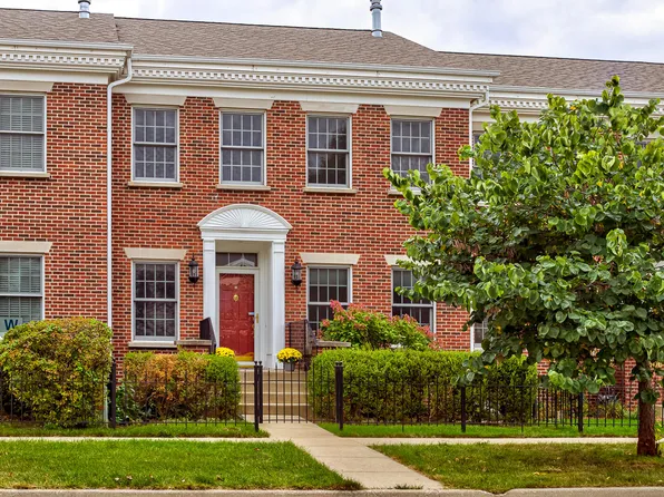 2504 Bristol Dr, Ames, IA 50010