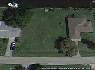 2062 Club House Rd, North Fort Myers, FL 33917