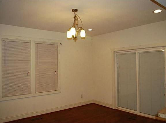 3rd image of 1523 Fleetwood Ave