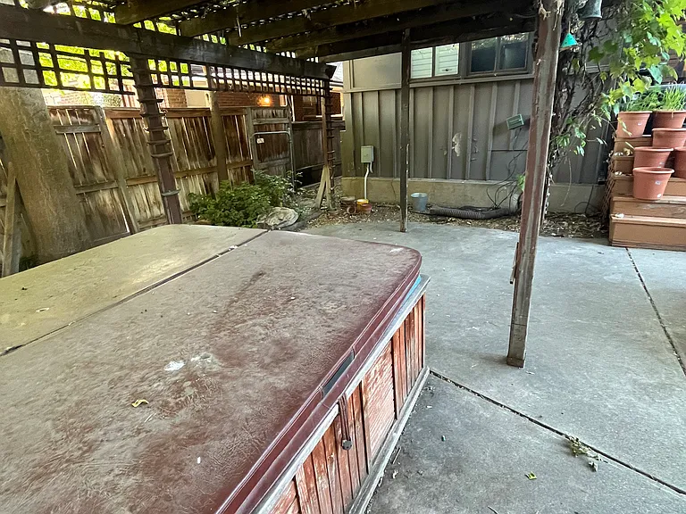 1328 E Stratford Ave — Photo 25