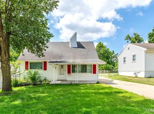 425 Chamberlin Dr, Ballwin, MO