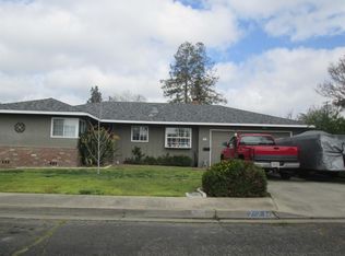 221 Bel Air Ct, Turlock, CA 95380
