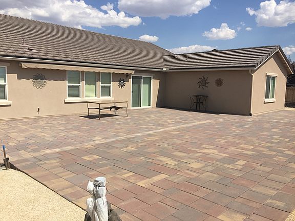 Expansive multilevel patio