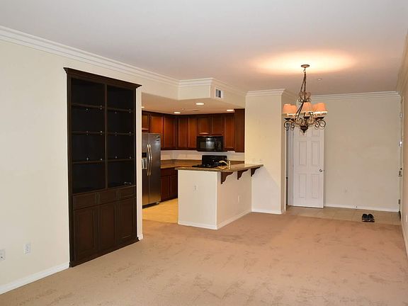 3rd image of 291 Riverdale Ct APT 113