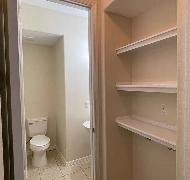 9484 Strongbark Ln — Photo 12