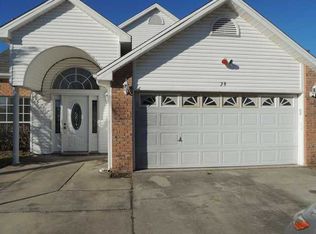 28 Ruby Cir, Mary Esther, FL 32569