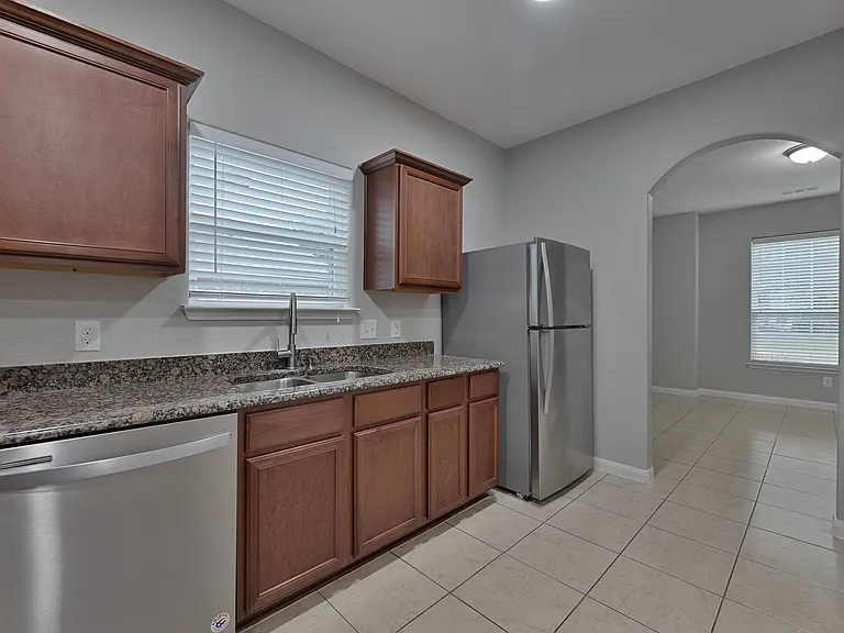 1805 Mesquite Ln — Photo 10