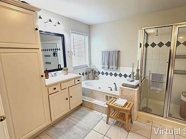 7511 S Linpar Ct — Photo 24