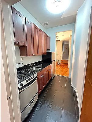 1st image of 23 Thompson St #1C