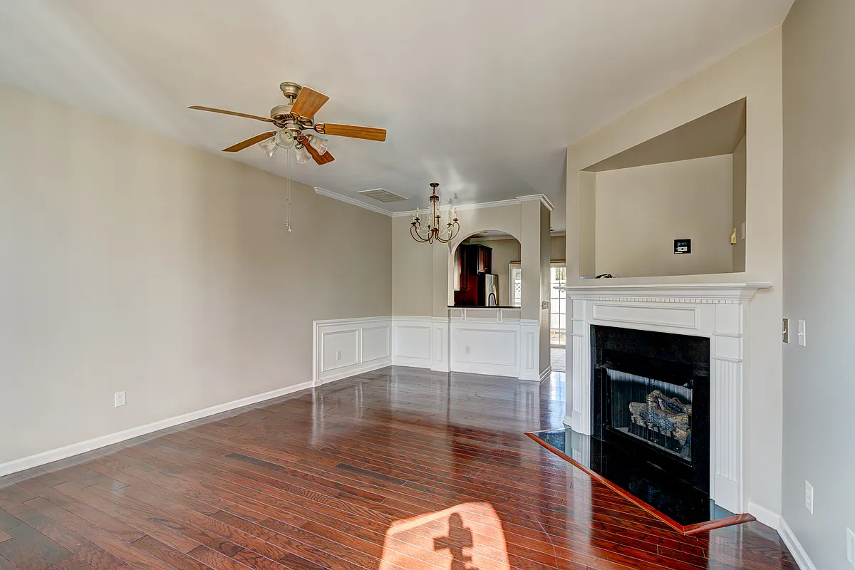 living room - 417 River Park Rd