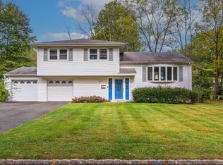 19 Slope Dr, New Providence Boro, NJ 07974