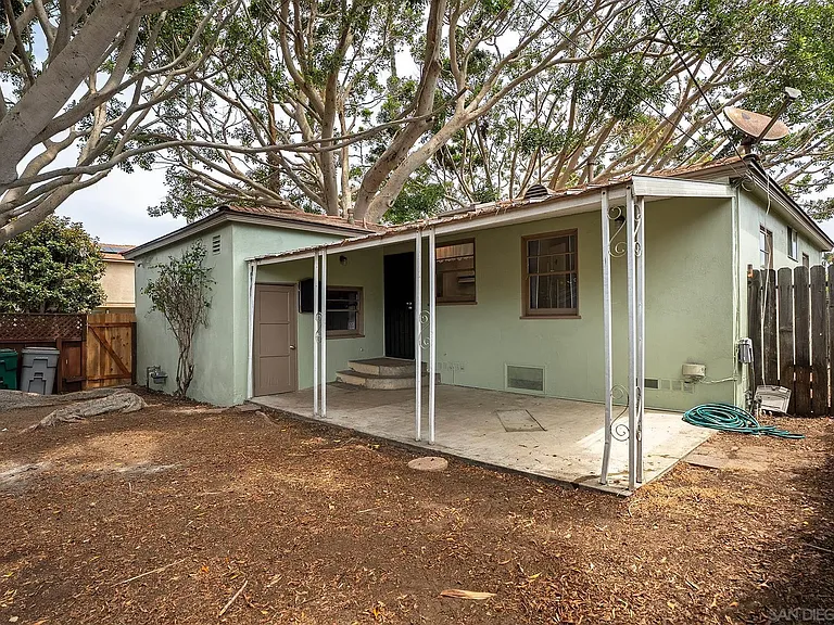 1537 Sunset Cliffs Blvd — Photo 23