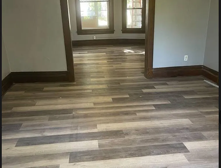 1011 Logan Ave — Photo 5