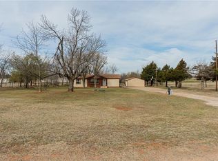 9298 W Simpson Rd, Edmond, OK 73025