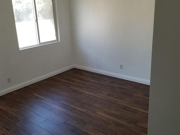 3rd image of 1540 N Hope Ave APT B