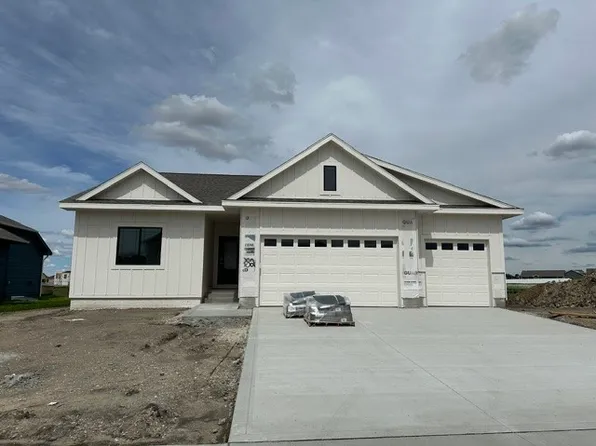 3826 NW Reinhart Dr, Ankeny, IA 50023