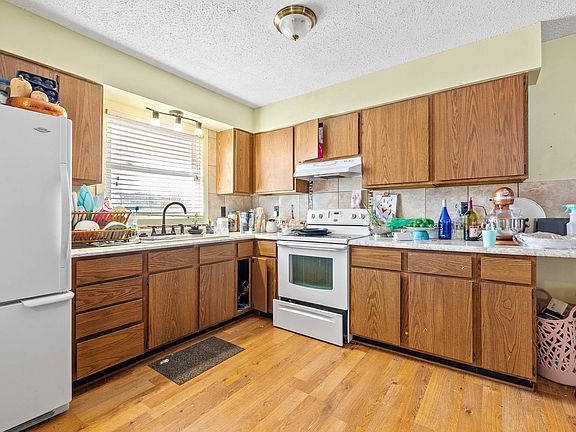 4th image of 12905 Larene Dr