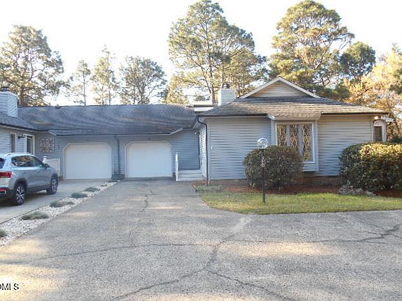 3rd image of 106 Sandham Ct
