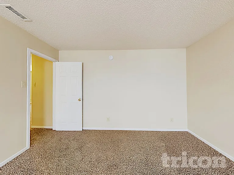 7913 States Bend Ln — Photo 7