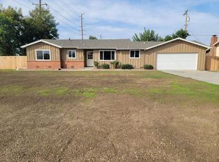 332 W Walnut Ave, Visalia, CA 93277