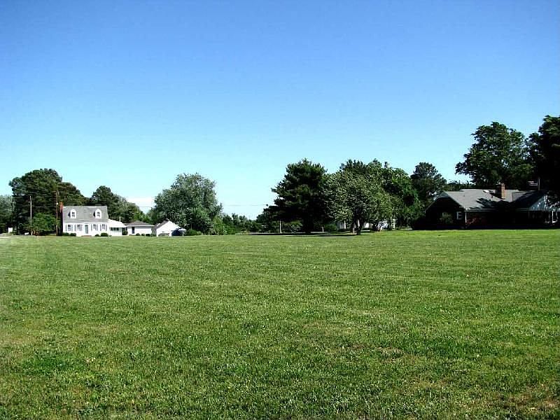 2nd image of 2896 Fleeton Rd