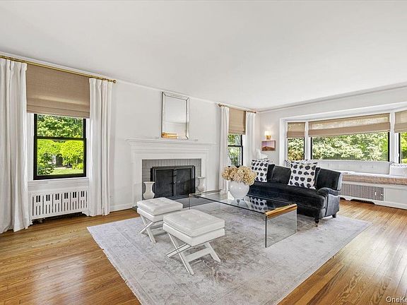 3rd image of 1 Hilltop Drive
