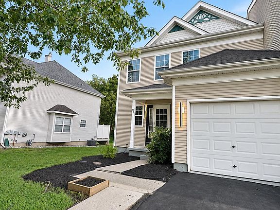 3rd image of 93 Tattersall Dr