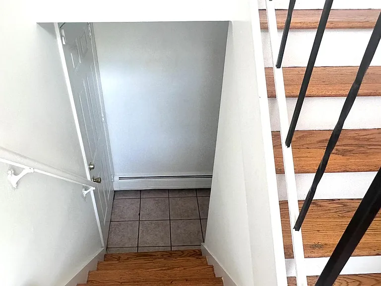 171 Roosevelt Rd — Photo 27