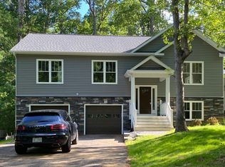 2308 Lakeview Pkwy, Locust Grove, VA 22508