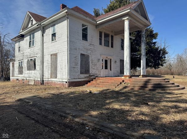 1359 N Jefferson St, Montezuma, IN 47862