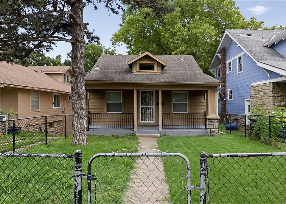 1st image of 3929 Euclid Ave