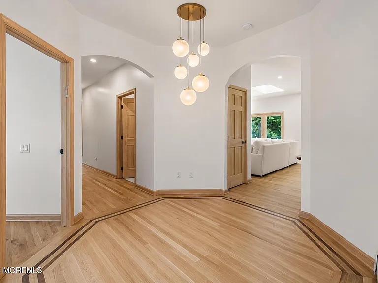415 Windermere Ave — Photo 3