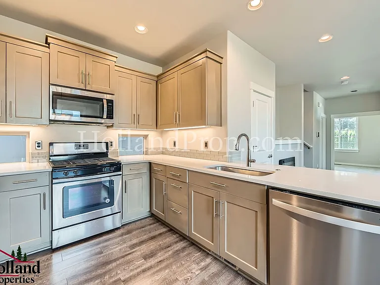 5205 SE Davis Rd — Photo 10