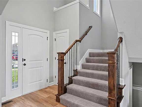 4th image of 28600 W 162nd Pl