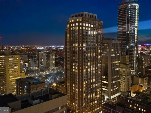 130 S 18th St Unit 3002, Philadelphia, PA 19103