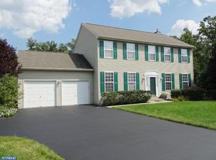 2262 McArthur Dr, Hatfield, PA 19440