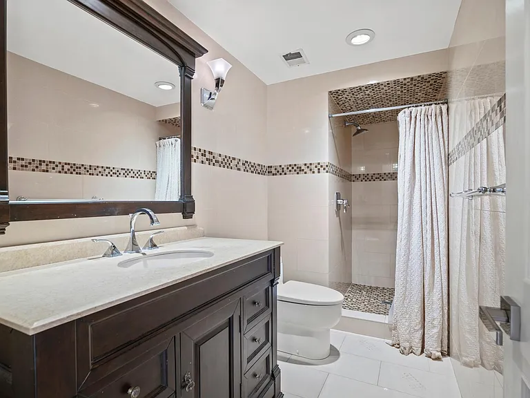 1210 Swarthmore Dr — Photo 39