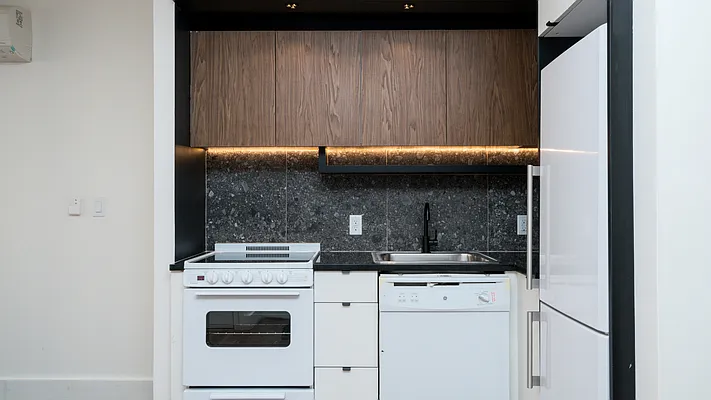 Rented by Nooklyn NYC LLC | media 4