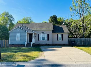 101 Thompson Dr, Selma, NC 27576