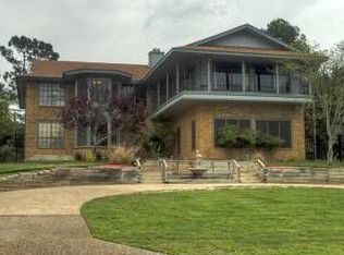 1464 Lakeside Dr W, Canyon Lake, TX 78133