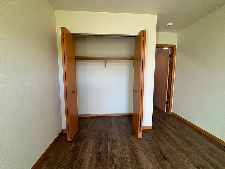416 Pecor St — Photo 15