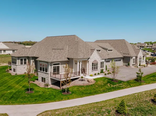 1503 Sandhill BOULEVARD #2F, Hartland, WI 53029