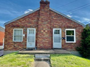 5512 Heege Rd, Saint Louis, MO 63123