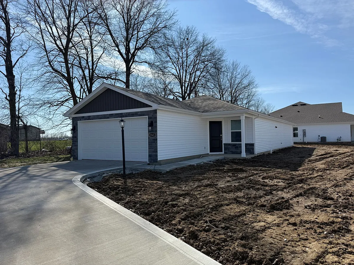 Building Photo - Thunderhawk Villas