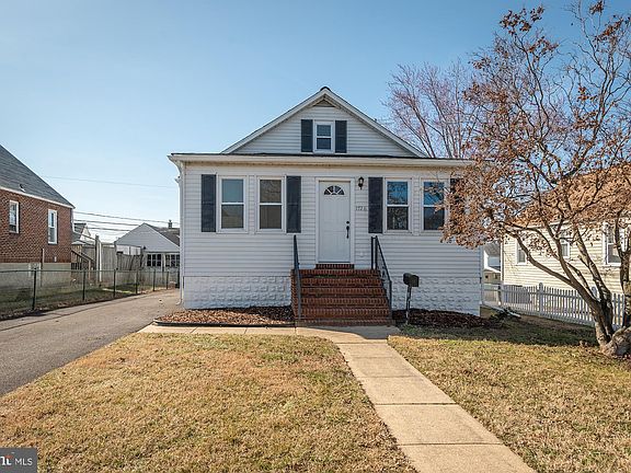 2nd image of 1726 Leslie Rd