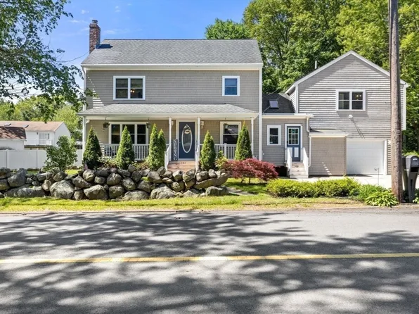 141 Pond St, Holbrook, MA 02343